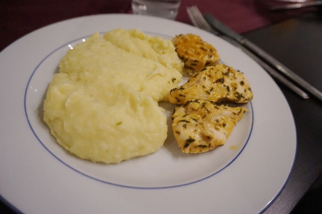 Fit Food Friday: Kräuter-Chicken mit Blumenkohl-Kartoffel-Püree